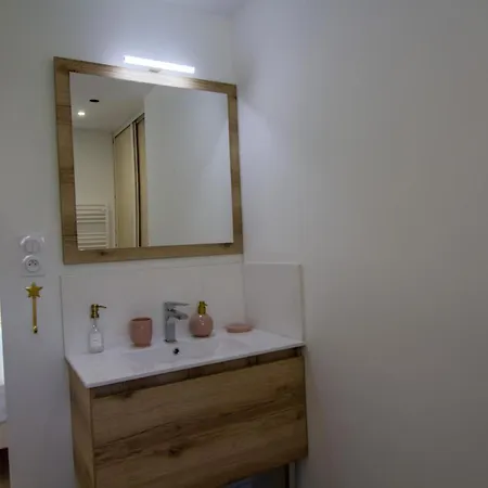 Charmante Maison Avec Climatisation, Wifi Et Animaux Admis A Puycousin - Fr-1-616-391 * Sorges